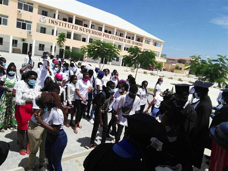 MESCTI encerra quatro instituições de ensino superior privadas ilegais em Luanda, Bengo e Huambo 