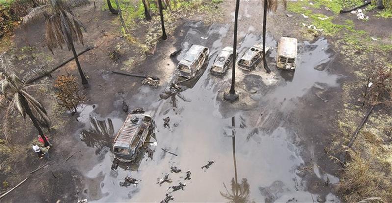 Explosão de refinaria ilegal nigeriana reforça necessidade de travar roubo de petróleo 