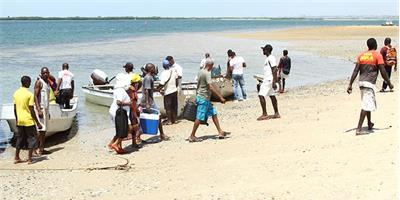Projecto de engenheiros angolanos "leva" água potável ao Mussulo.