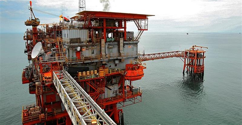 Angola e Nigéria lutam pela liderança na produção de petróleo