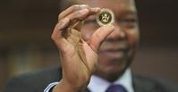 Banco Central do Zimbabué lança mais 2.000 moedas de ouro como activos de valor