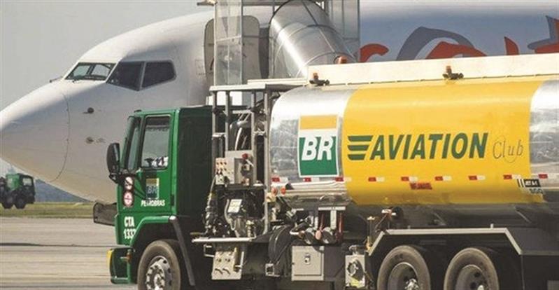 Petrobras reduz 15,7% preço de combustíveis para a aviação no Brasil