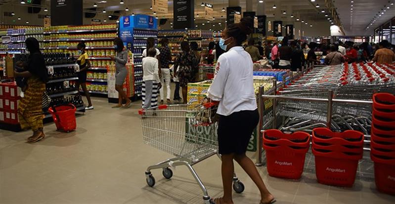 Inflação homóloga desacelera para 19,7%, mas o nível de vida dos angolanos deteriorou-se